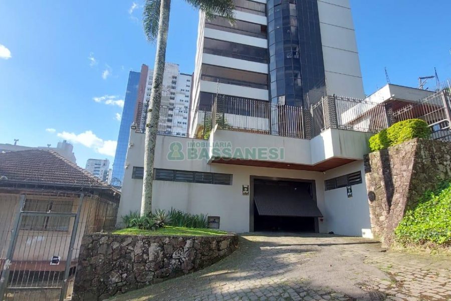 Apto Mobiliado com 179m², 3 dormitórios, 2 vagas, no bairro Madureira em Caxias do Sul para Alugar