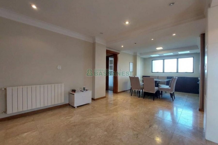 Apto Mobiliado com 179m², 3 dormitórios, 2 vagas, no bairro Madureira em Caxias do Sul para Alugar