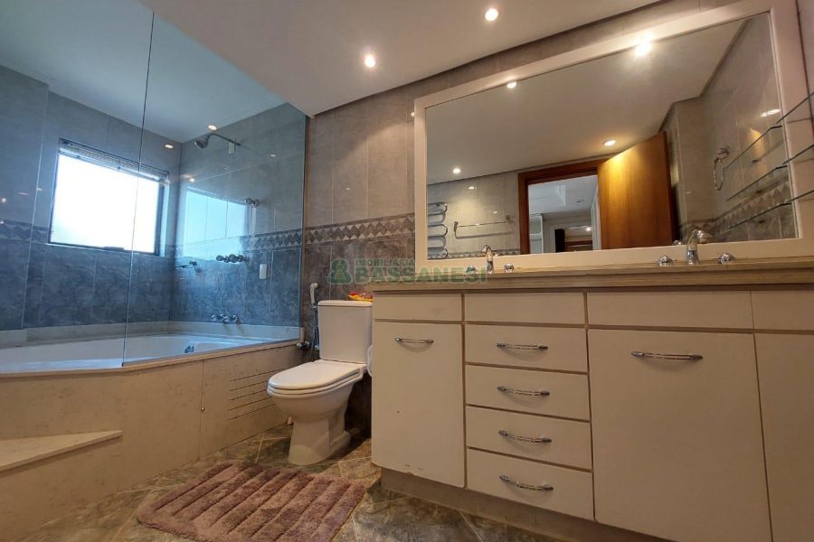 Apto Mobiliado com 179m², 3 dormitórios, 2 vagas, no bairro Madureira em Caxias do Sul para Alugar
