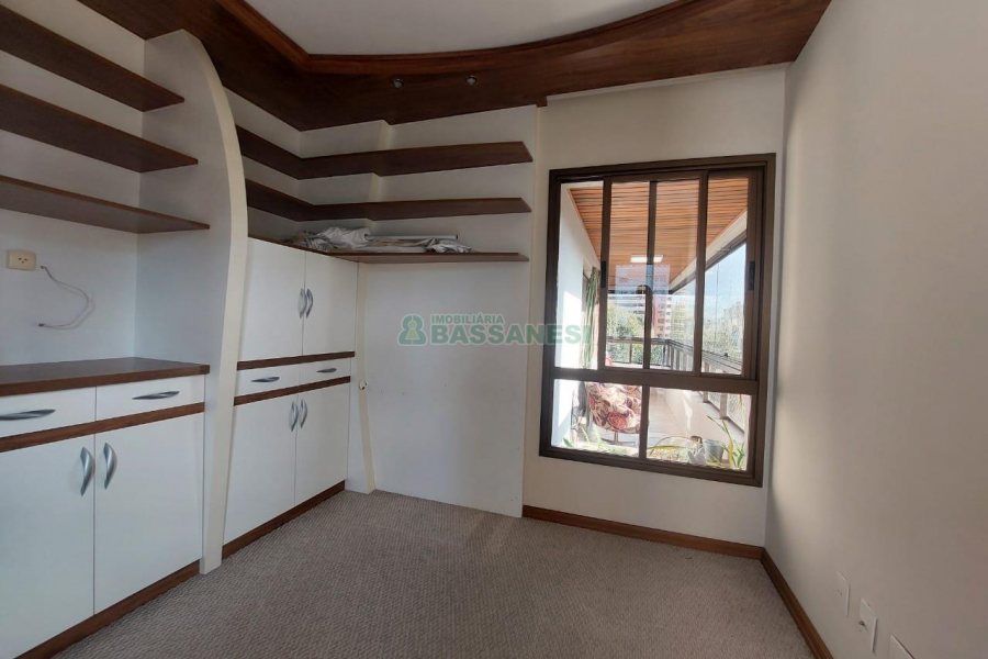 Apto Mobiliado com 179m², 3 dormitórios, 2 vagas, no bairro Madureira em Caxias do Sul para Alugar
