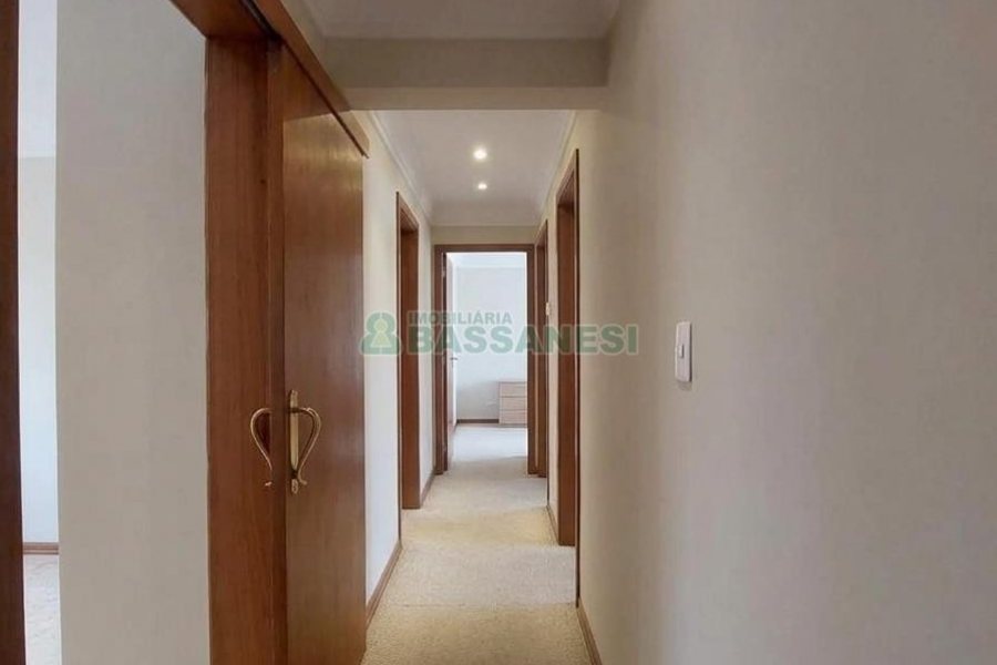 Apto Mobiliado com 179m², 3 dormitórios, 2 vagas, no bairro Madureira em Caxias do Sul para Alugar