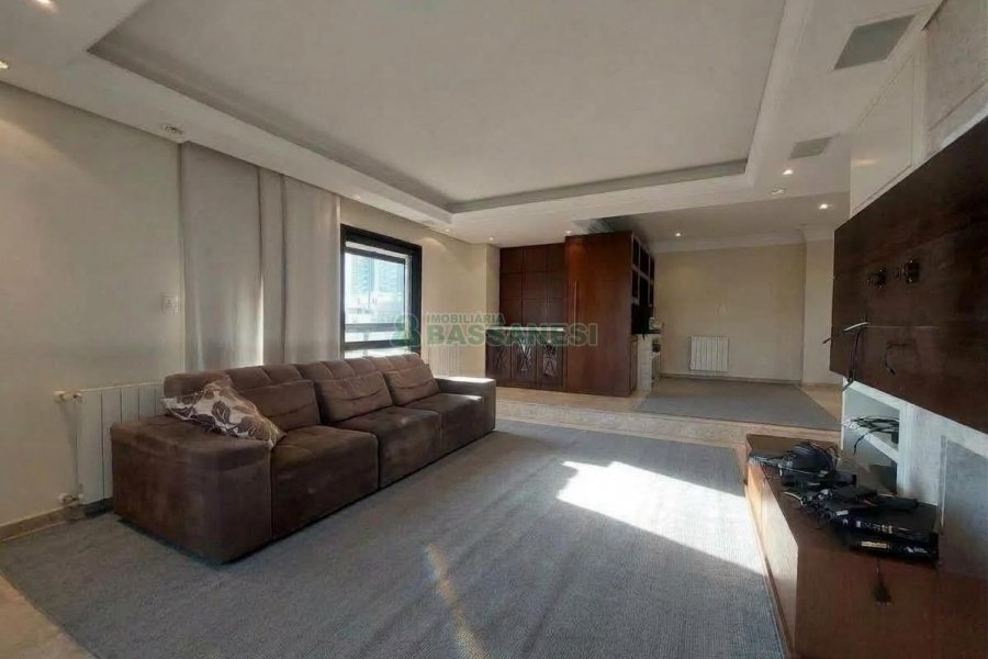 Apto Mobiliado com 179m², 3 dormitórios, 2 vagas, no bairro Madureira em Caxias do Sul para Alugar