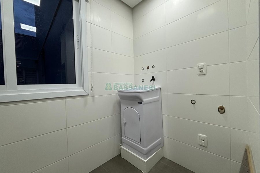 Apartamento com 62m², 2 dormitórios, 2 vagas, no bairro Vale Verde em Caxias do Sul para Alugar
