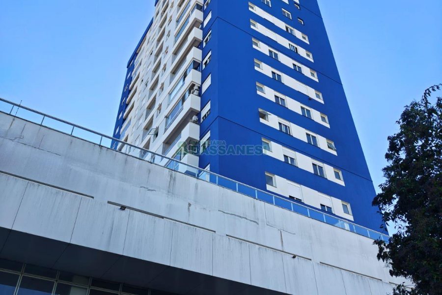 Apartamento com 63m², 2 dormitórios, 2 vagas, no bairro São Pelegrino em Caxias do Sul para Comprar