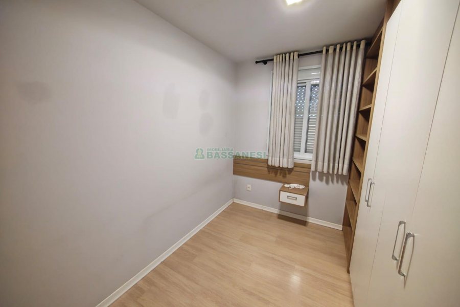 Apartamento com 63m², 2 dormitórios, 2 vagas, no bairro São Pelegrino em Caxias do Sul para Comprar