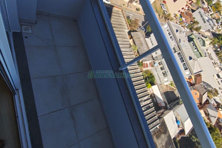 Apartamento com 63m², 2 dormitórios, 2 vagas, no bairro São Pelegrino em Caxias do Sul para Comprar