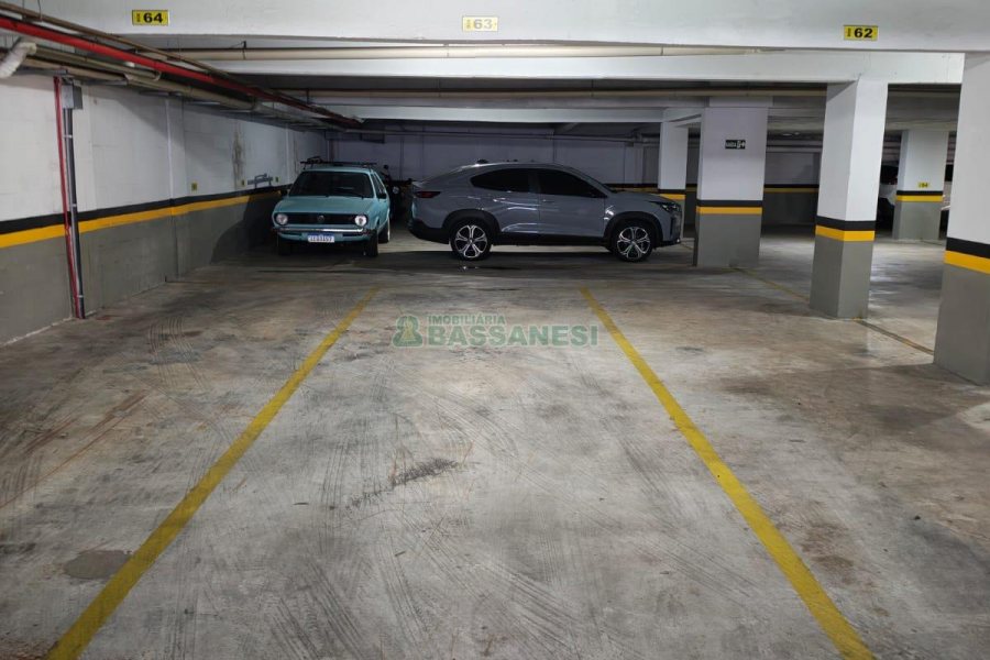 Apartamento com 63m², 2 dormitórios, 2 vagas, no bairro São Pelegrino em Caxias do Sul para Comprar