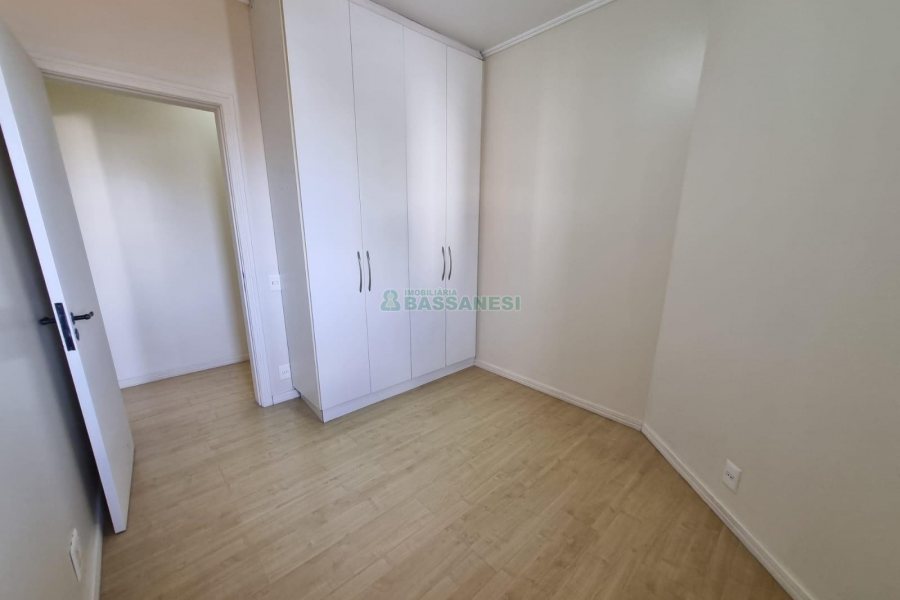 Apartamento com 108m², 3 dormitórios, 2 vagas, no bairro São Pelegrino em Caxias do Sul para Alugar