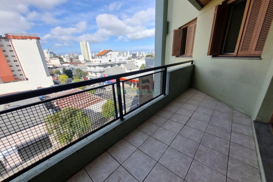 Apartamento com 108m², 3 dormitórios, 2 vagas, no bairro São Pelegrino em Caxias do Sul para Alugar