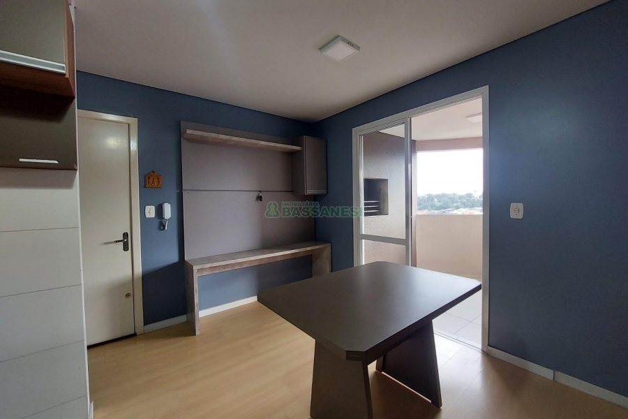 Apartamento com 56m², 2 dormitórios, 1 vaga, no bairro Pioneiro em Caxias do Sul para Alugar