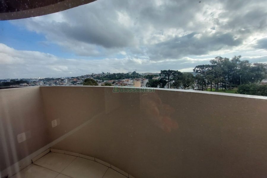 Apartamento com 56m², 2 dormitórios, 1 vaga, no bairro Pioneiro em Caxias do Sul para Alugar