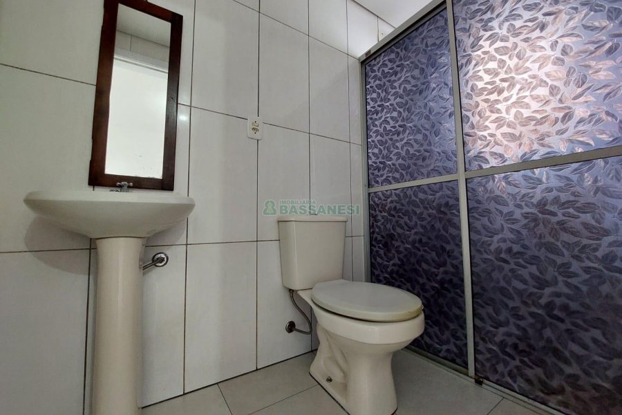 Kitinete com 34m², no bairro Rio Branco em Caxias do Sul para Alugar