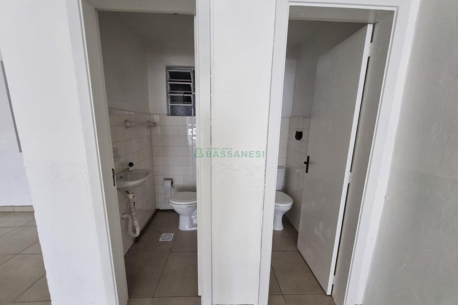 Loja com 120m², no bairro Exposição em Caxias do Sul para Alugar