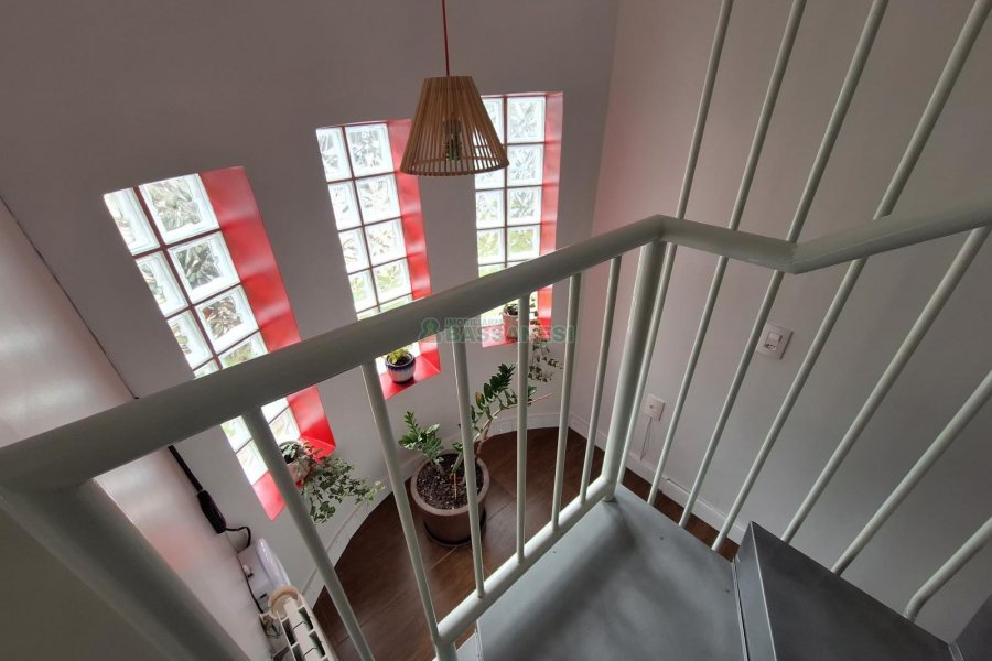 Casa com 428m², 5 dormitórios, 3 vagas, no bairro Petrópolis em Caxias do Sul para Comprar