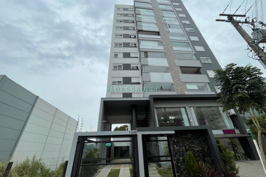 Apartamento com 83m², 2 dormitórios, 2 vagas, no bairro Vinhedos em Caxias do Sul para Comprar