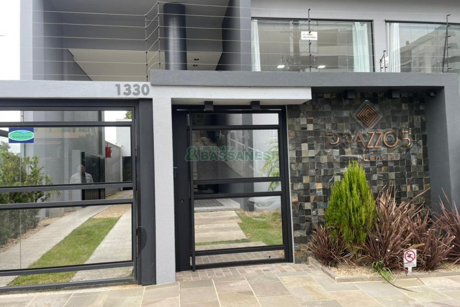 Apartamento com 83m², 2 dormitórios, 2 vagas, no bairro Vinhedos em Caxias do Sul para Comprar
