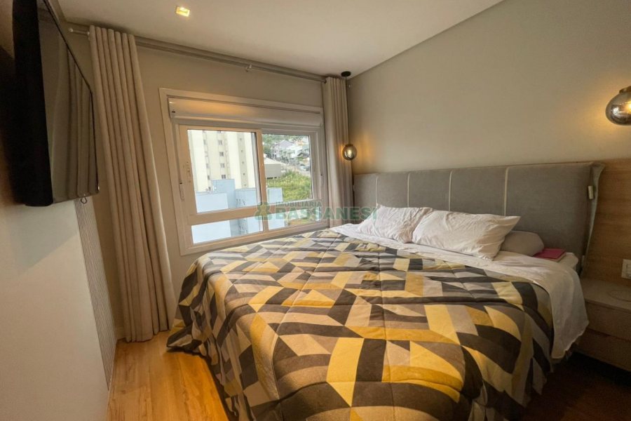 Apartamento com 83m², 2 dormitórios, 2 vagas, no bairro Vinhedos em Caxias do Sul para Comprar