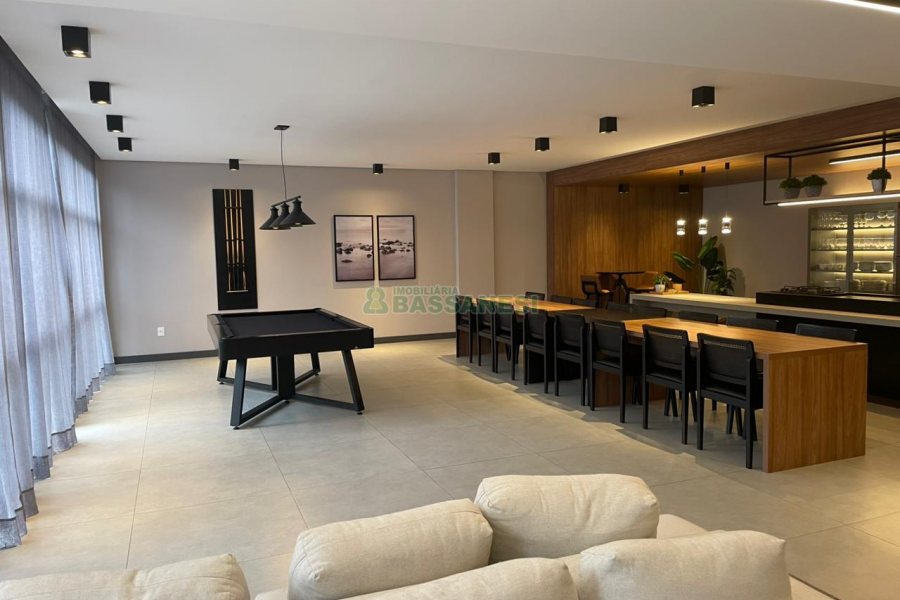 Apartamento com 83m², 2 dormitórios, 2 vagas, no bairro Vinhedos em Caxias do Sul para Comprar