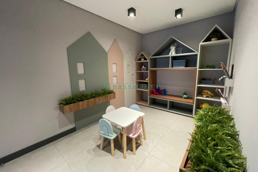 Apartamento com 83m², 2 dormitórios, 2 vagas, no bairro Vinhedos em Caxias do Sul para Comprar