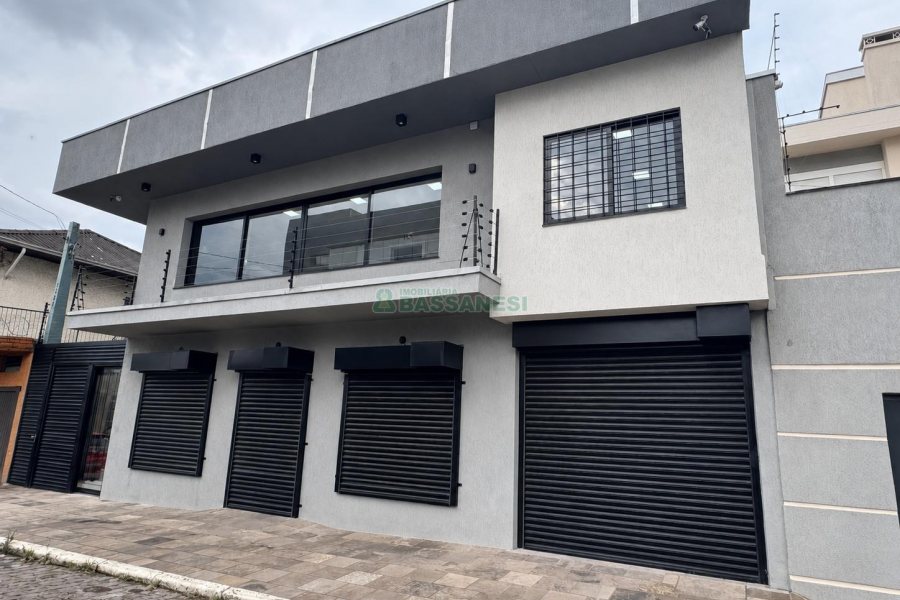 Loja com 120m², 3 vagas, no bairro Pio X em Caxias do Sul para Alugar