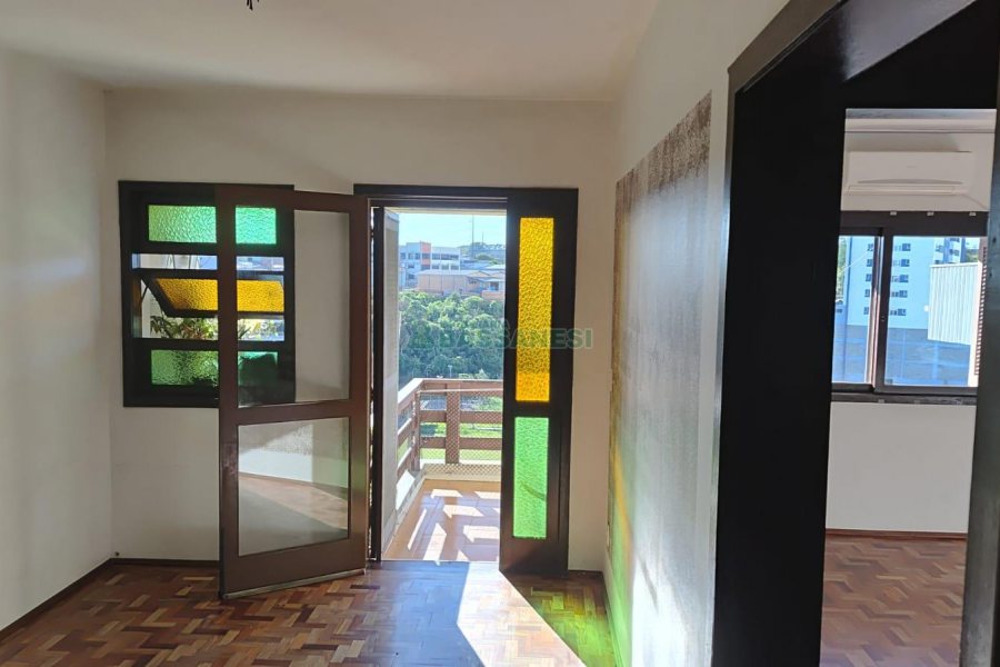 Apartamento com 84m², 2 dormitórios, 1 vaga, no bairro De Lazzer em Caxias do Sul para Comprar