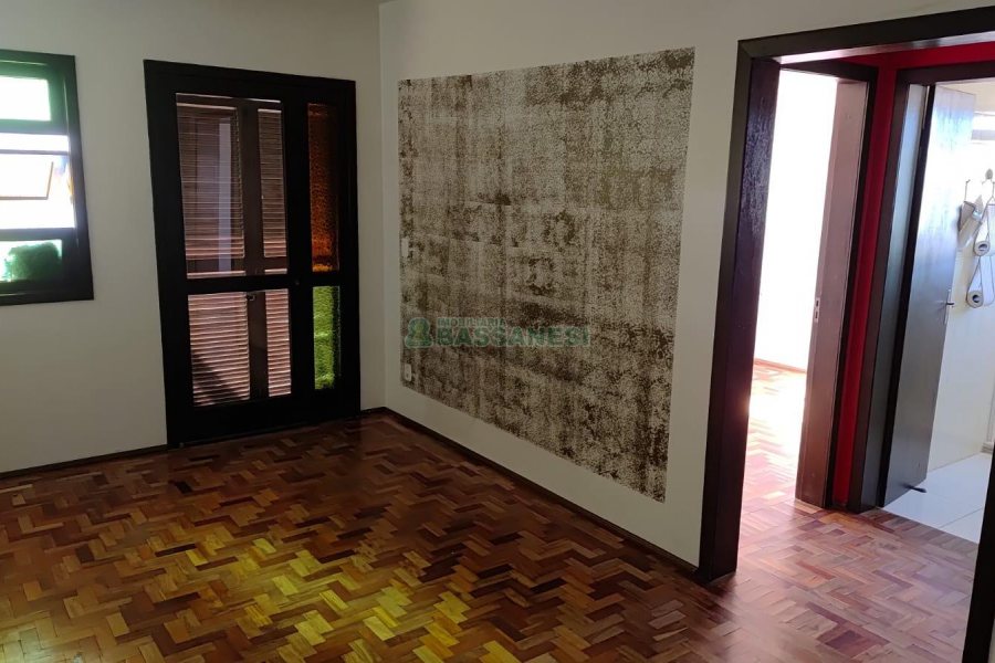 Apartamento com 84m², 2 dormitórios, 1 vaga, no bairro De Lazzer em Caxias do Sul para Comprar