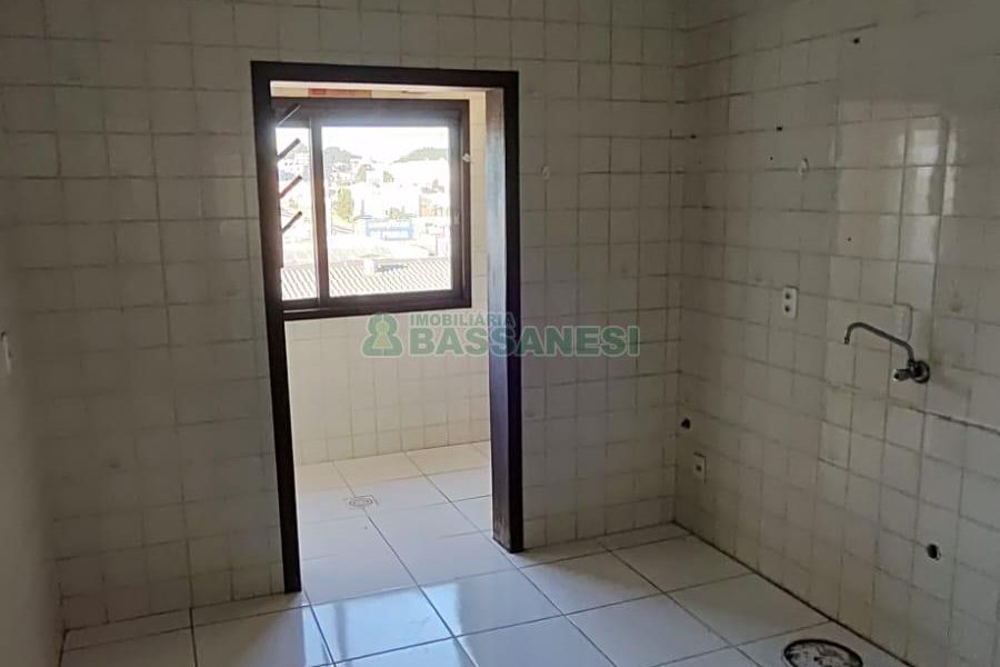 Apartamento com 84m², 2 dormitórios, 1 vaga, no bairro De Lazzer em Caxias do Sul para Comprar