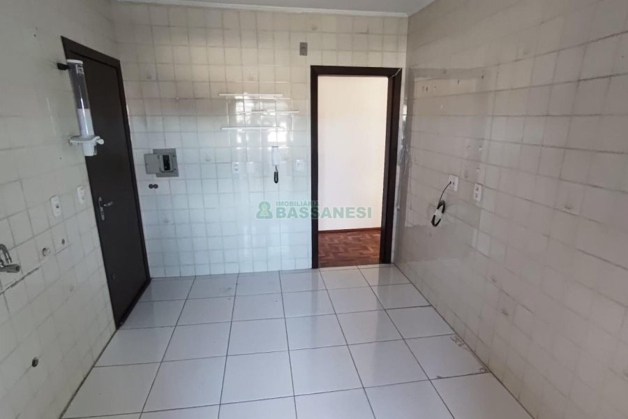 Apartamento com 84m², 2 dormitórios, 1 vaga, no bairro De Lazzer em Caxias do Sul para Comprar