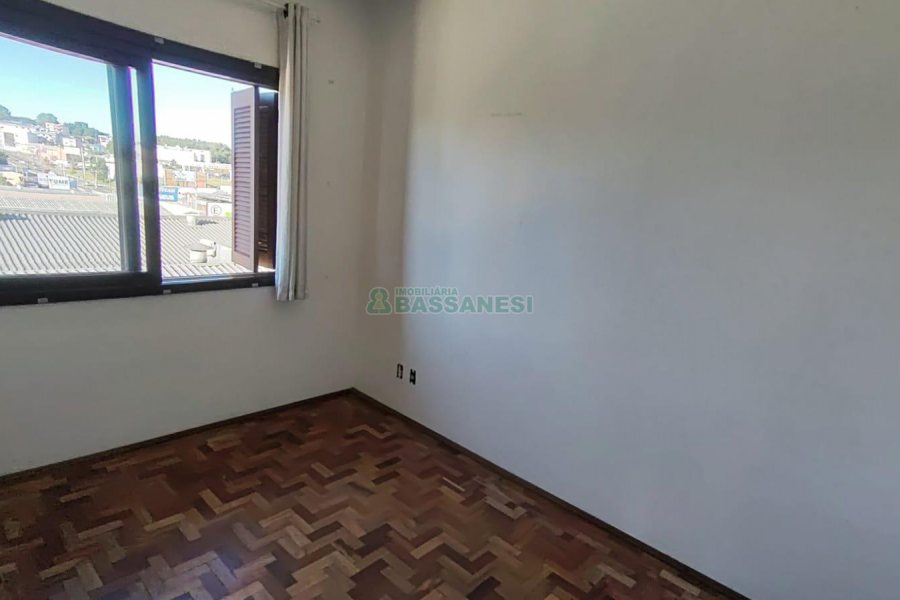 Apartamento com 84m², 2 dormitórios, 1 vaga, no bairro De Lazzer em Caxias do Sul para Comprar