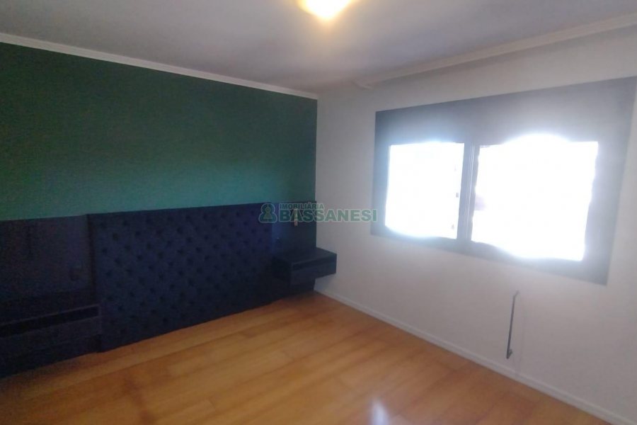 Apartamento com 100m², 3 dormitórios, 3 vagas, no bairro Centro em Caxias do Sul para Comprar