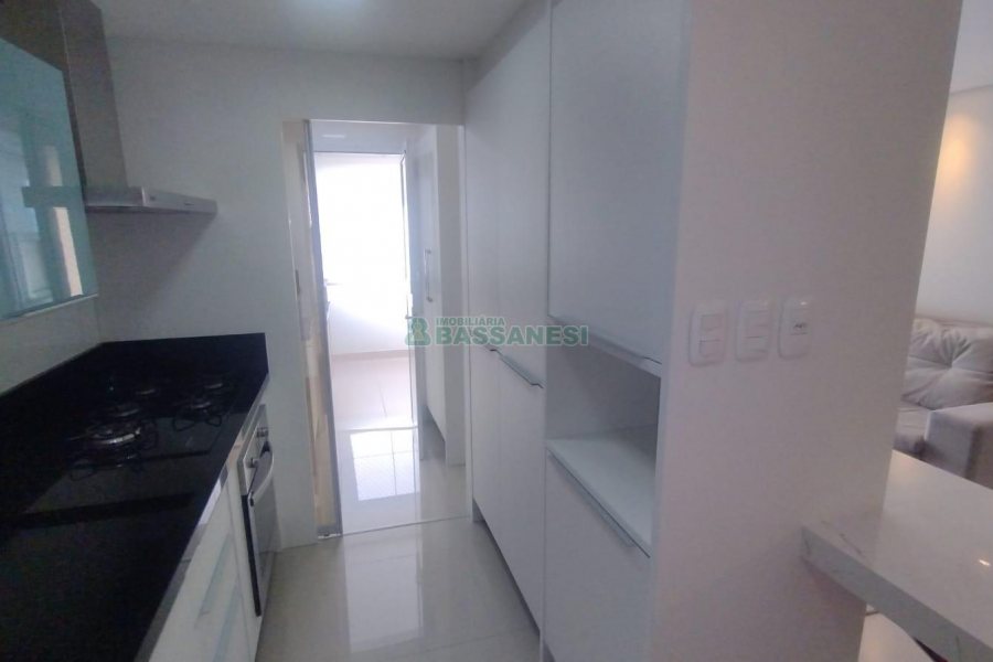 Apartamento com 82m², 2 dormitórios, 2 vagas, no bairro Villagio Iguatemi em Caxias do Sul para Comprar