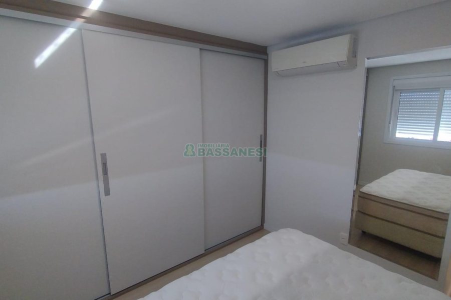 Apartamento com 82m², 2 dormitórios, 2 vagas, no bairro Villagio Iguatemi em Caxias do Sul para Comprar