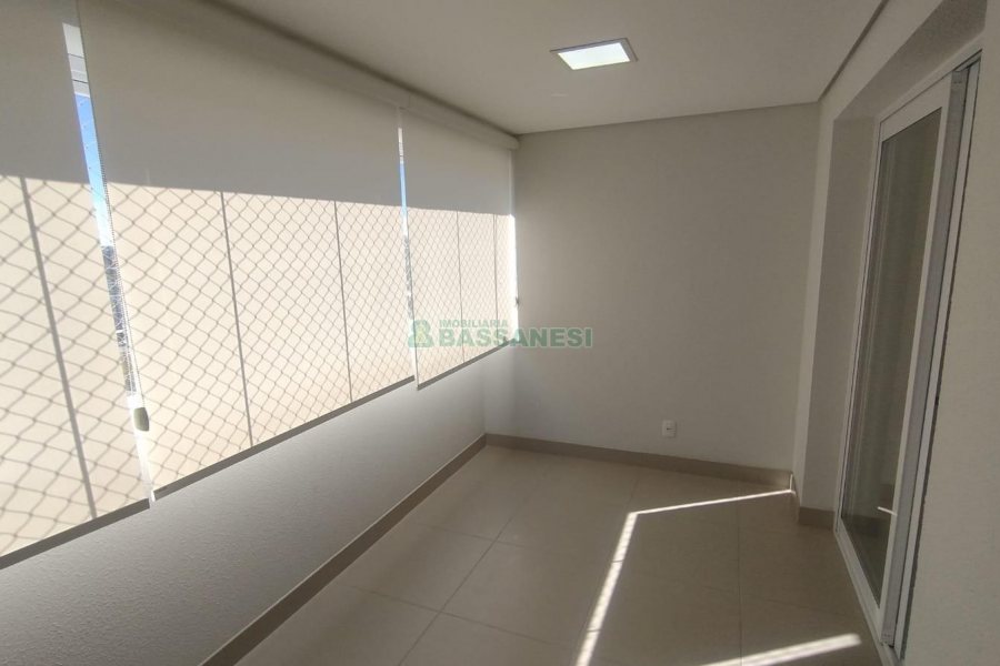 Apartamento com 82m², 2 dormitórios, 2 vagas, no bairro Villagio Iguatemi em Caxias do Sul para Comprar