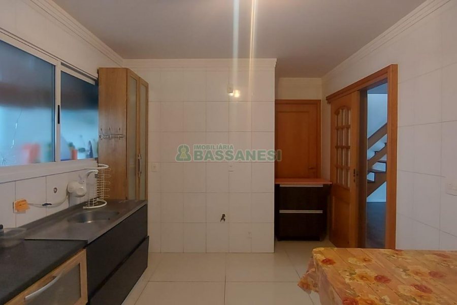 Apartamento com 273m², 2 dormitórios, 2 vagas, no bairro Pio X em Caxias do Sul para Alugar ou Comprar