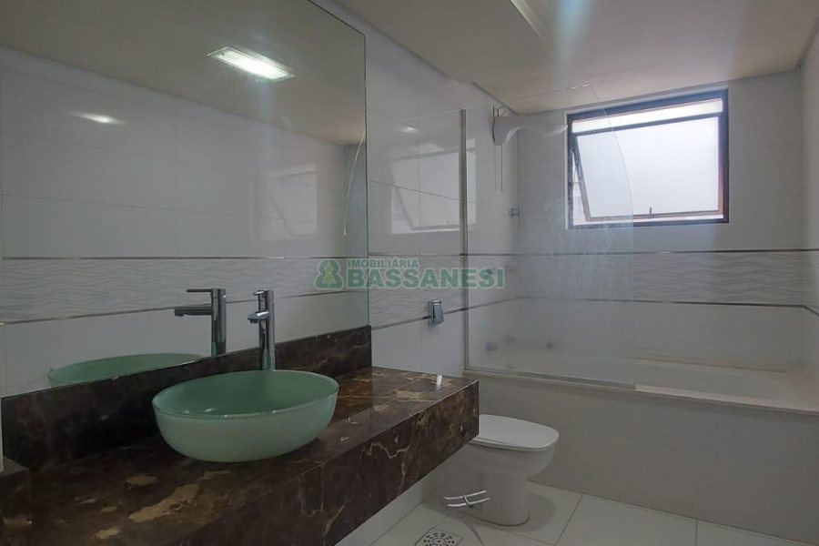 Apartamento com 273m², 2 dormitórios, 2 vagas, no bairro Pio X em Caxias do Sul para Alugar ou Comprar