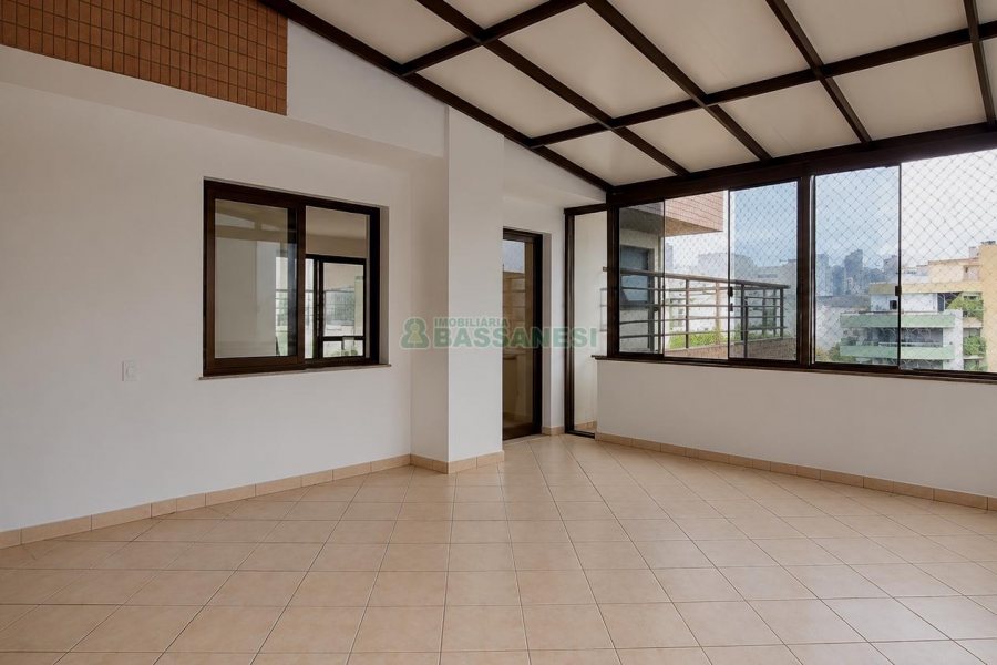 Apartamento com 273m², 2 dormitórios, 2 vagas, no bairro Pio X em Caxias do Sul para Alugar ou Comprar