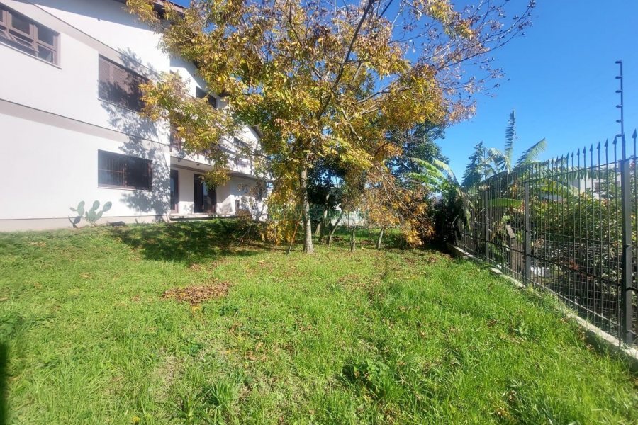 Casa Comercial com 270m², 3 dormitórios, 3 vagas, no bairro Santa Catarina em Caxias do Sul para Alugar