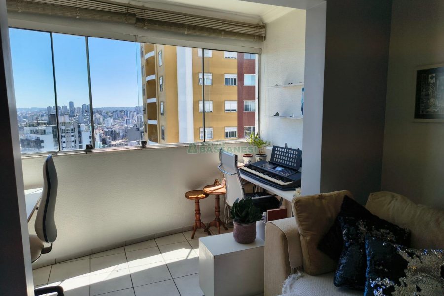 Apartamento com 94m², 3 dormitórios, 2 vagas, no bairro Rio Branco em Caxias do Sul para Comprar