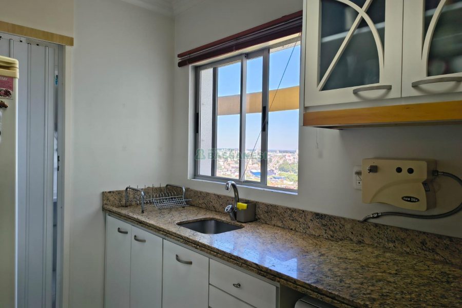 Apartamento com 94m², 3 dormitórios, 2 vagas, no bairro Rio Branco em Caxias do Sul para Comprar