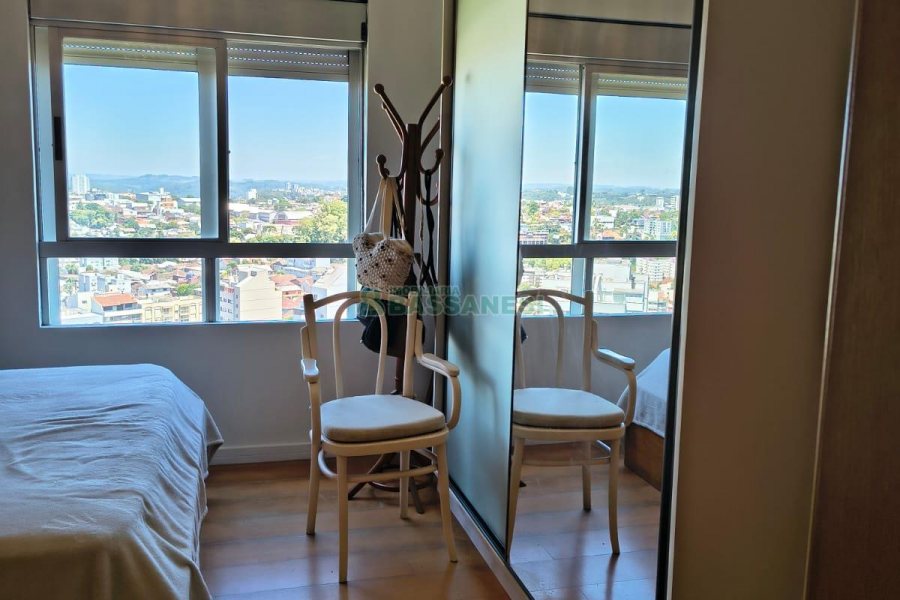 Apartamento com 94m², 3 dormitórios, 2 vagas, no bairro Rio Branco em Caxias do Sul para Comprar