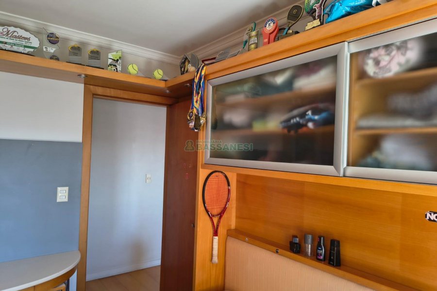 Apartamento com 94m², 3 dormitórios, 2 vagas, no bairro Rio Branco em Caxias do Sul para Comprar