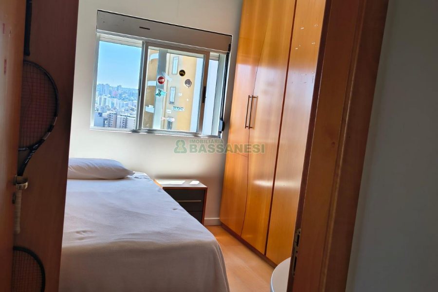 Apartamento com 94m², 3 dormitórios, 2 vagas, no bairro Rio Branco em Caxias do Sul para Comprar
