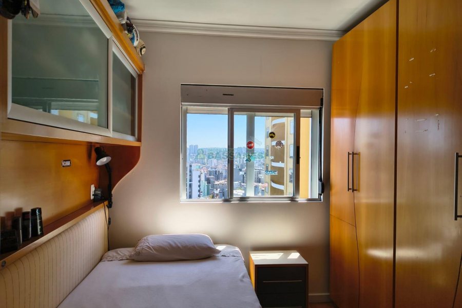 Apartamento com 94m², 3 dormitórios, 2 vagas, no bairro Rio Branco em Caxias do Sul para Comprar