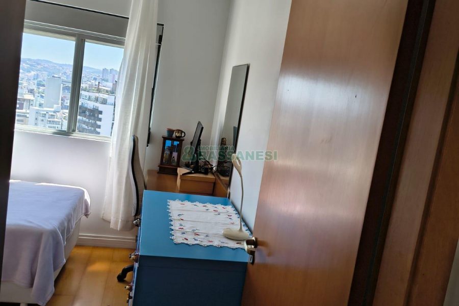 Apartamento com 94m², 3 dormitórios, 2 vagas, no bairro Rio Branco em Caxias do Sul para Comprar