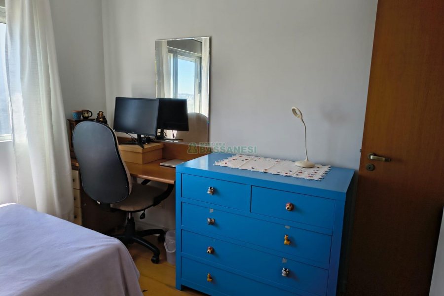 Apartamento com 94m², 3 dormitórios, 2 vagas, no bairro Rio Branco em Caxias do Sul para Comprar