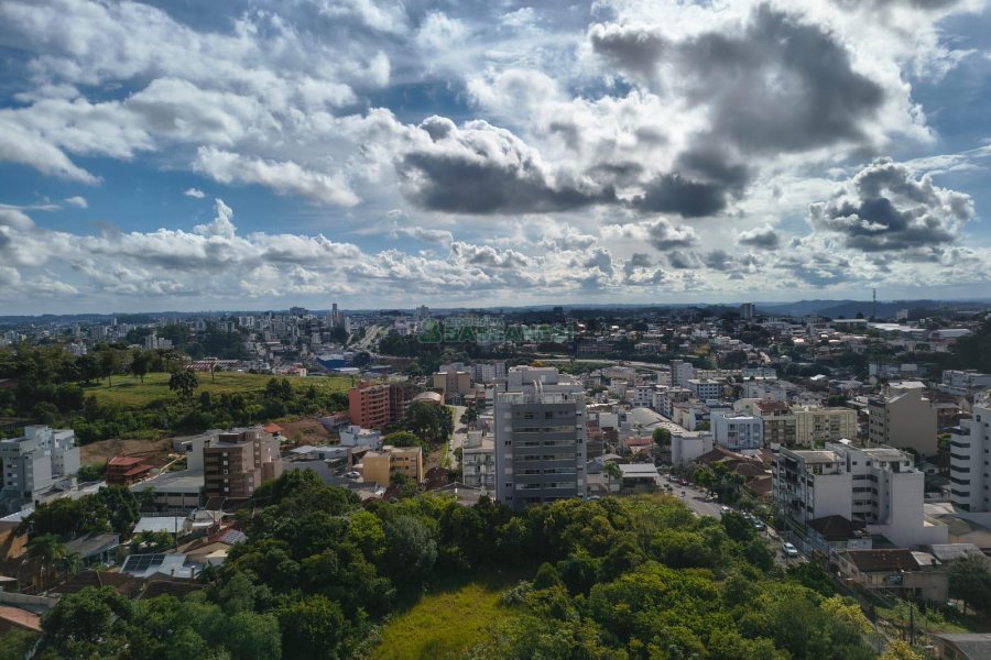 Apartamento com 94m², 3 dormitórios, 2 vagas, no bairro Rio Branco em Caxias do Sul para Comprar