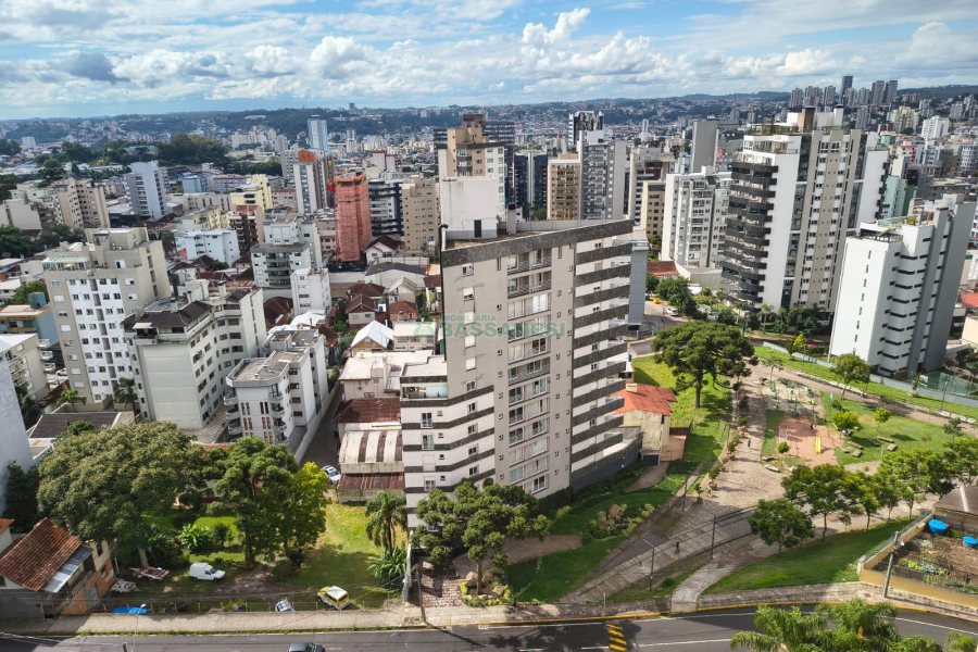Apartamento com 94m², 3 dormitórios, 2 vagas, no bairro Rio Branco em Caxias do Sul para Comprar