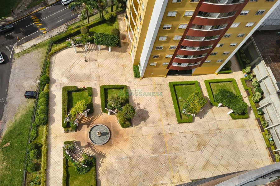 Apartamento com 94m², 3 dormitórios, 2 vagas, no bairro Rio Branco em Caxias do Sul para Comprar