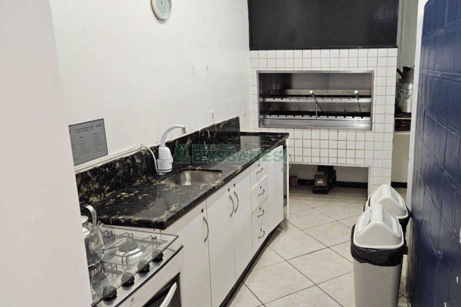 Apartamento com 94m², 3 dormitórios, 2 vagas, no bairro Rio Branco em Caxias do Sul para Comprar