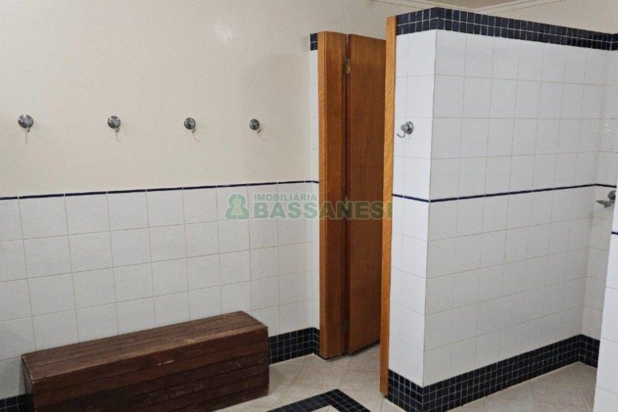 Apartamento com 94m², 3 dormitórios, 2 vagas, no bairro Rio Branco em Caxias do Sul para Comprar